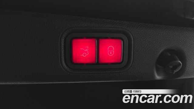 Mercedes-Benz E-Class 2019 — photo 28