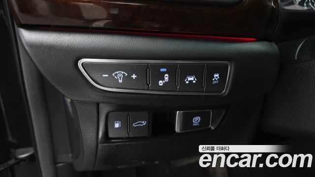 Genesis EQ900 2016 — photo 15