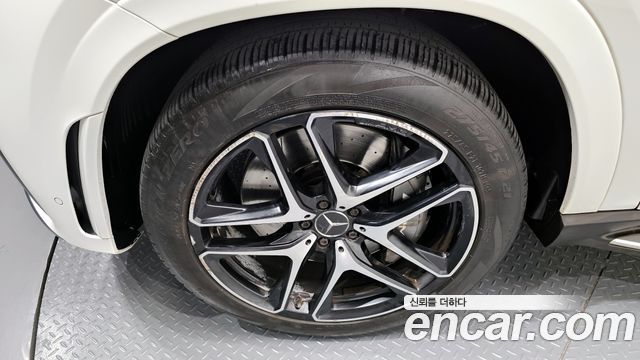 Mercedes-Benz GLE-Class 2021 — photo 5