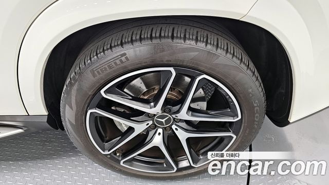 Mercedes-Benz GLE-Class 2021 — photo 7