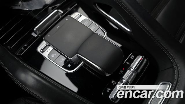 Mercedes-Benz GLE-Class 2021 — photo 36