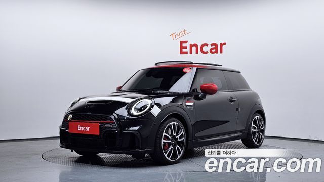 Mini Cooper 2023 — photo 1