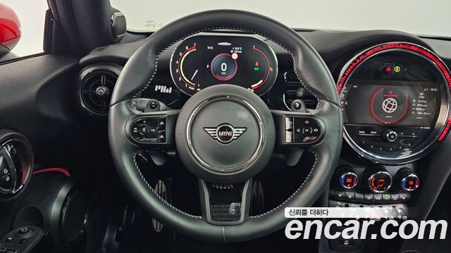 Mini Cooper 2023 — photo 18