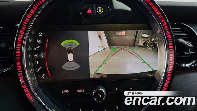Mini Cooper 2023 — photo 19