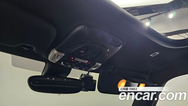 Mini Cooper 2023 — photo 21