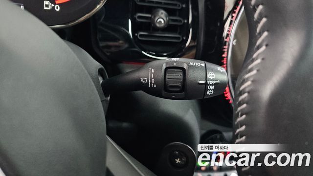 Mini Cooper 2023 — photo 25