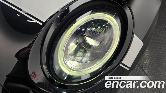 Mini Cooper 2023 — photo 8