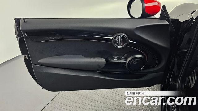 Mini Cooper 2023 — photo 14