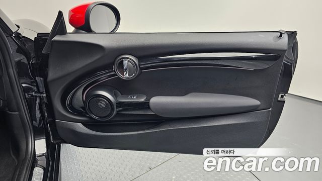 Mini Cooper 2023 — photo 15