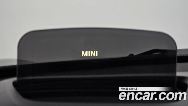 Mini Cooper 2023 — photo 28