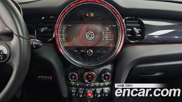 Mini Cooper 2023 — photo 30