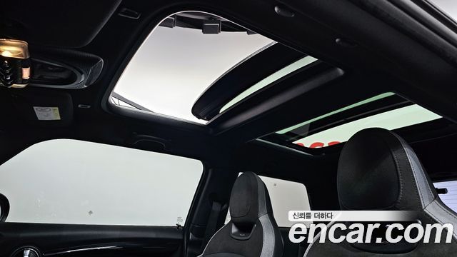 Mini Cooper 2023 — photo 34