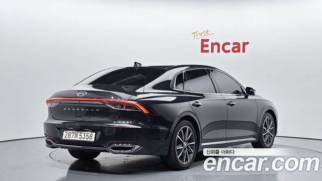 Hyundai Grandeur 2022 — photo 2