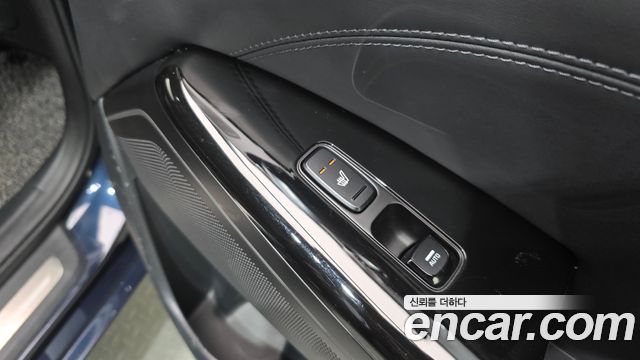 Kia K7 2020 — photo 23