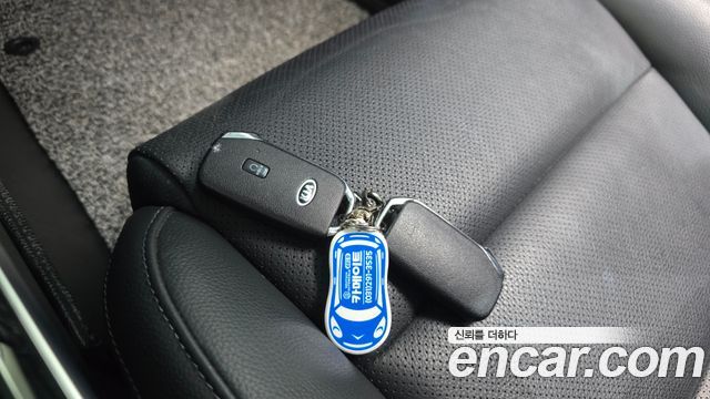 Kia K7 2020 — photo 27