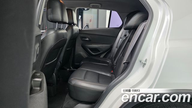 Chevrolet Korea Trax 2017 — photo 12