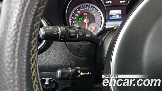 Mercedes-Benz GLA-Class 2016 — photo 19
