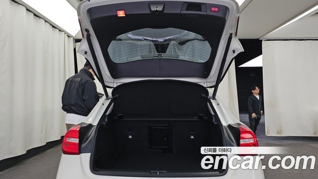 Mercedes-Benz GLA-Class 2016 — photo 20