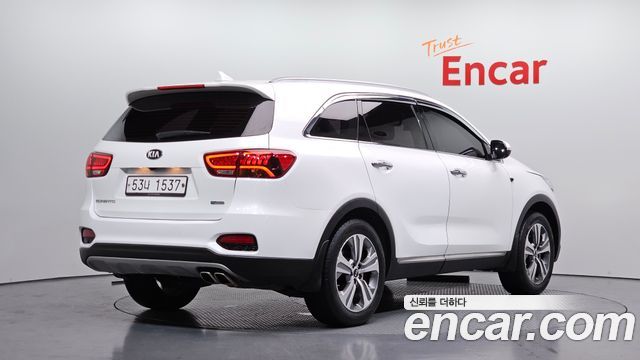 Kia Sorento 2018 — photo 2