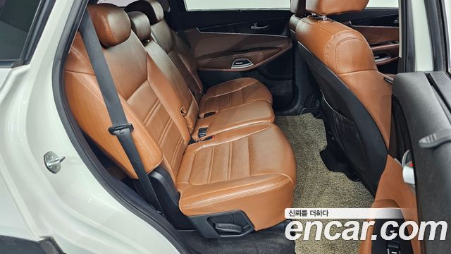 Kia Sorento 2018 — photo 11