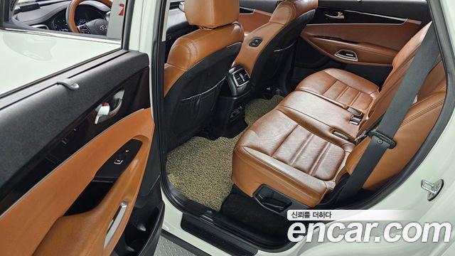 Kia Sorento 2018 — photo 12