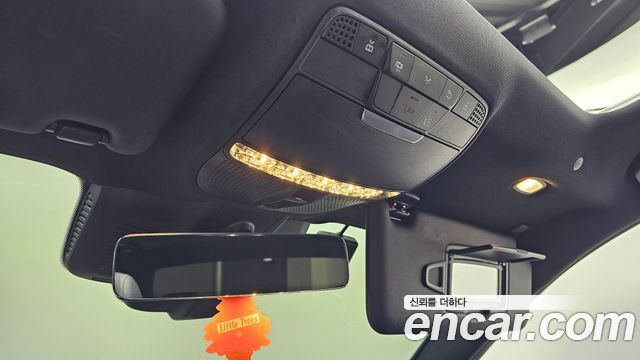 Mercedes-Benz E-Class 2023 — photo 29