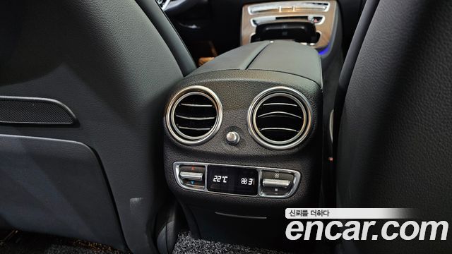 Mercedes-Benz E-Class 2023 — photo 30