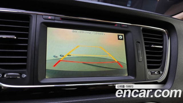 Kia Canival 2016 — photo 15