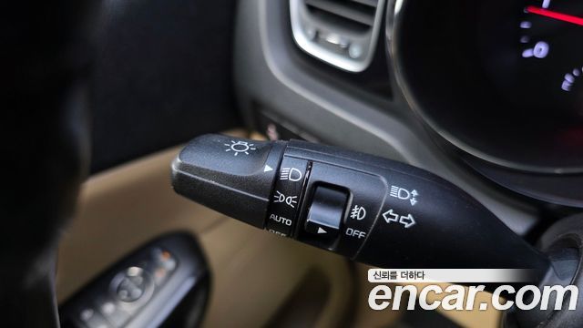 Kia Canival 2016 — photo 16