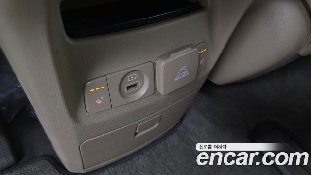 Kia Canival 2016 — photo 18