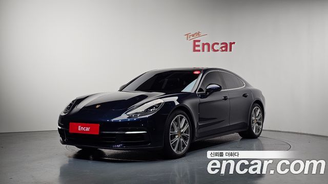 Porsche Panamera 2018 — photo 1