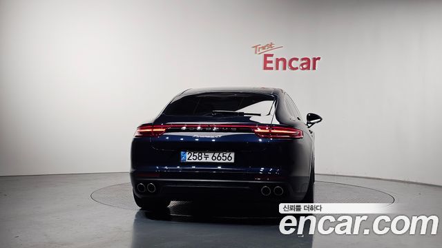 Porsche Panamera 2018 — photo 4