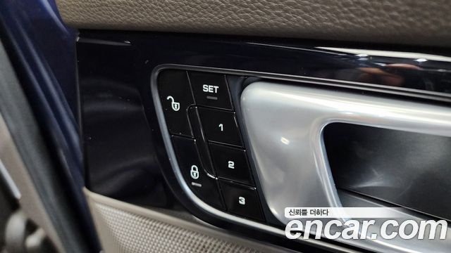 Porsche Panamera 2018 — photo 18