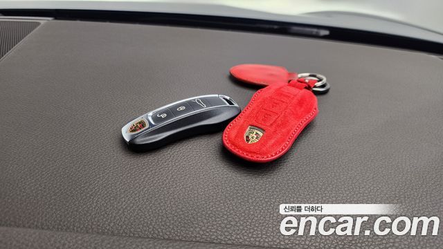 Porsche Panamera 2018 — photo 22