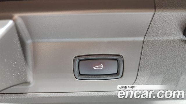 Porsche Panamera 2018 — photo 24
