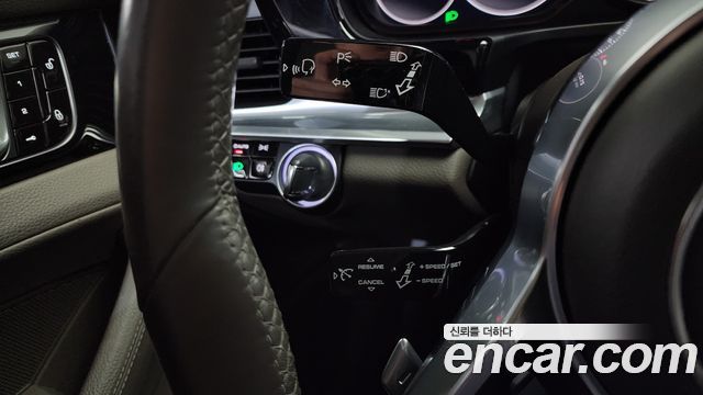 Porsche Panamera 2018 — photo 29