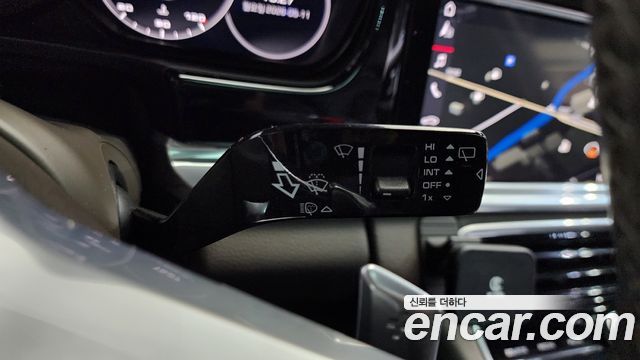 Porsche Panamera 2018 — photo 30
