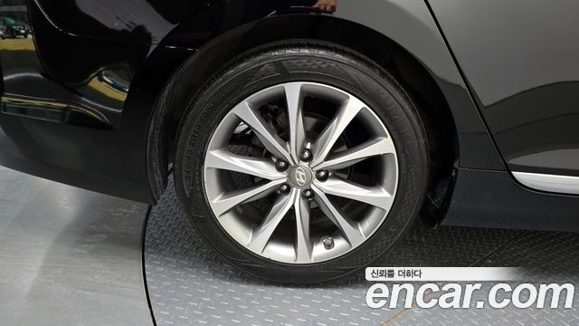 Hyundai Grandeur 2015 — photo 33