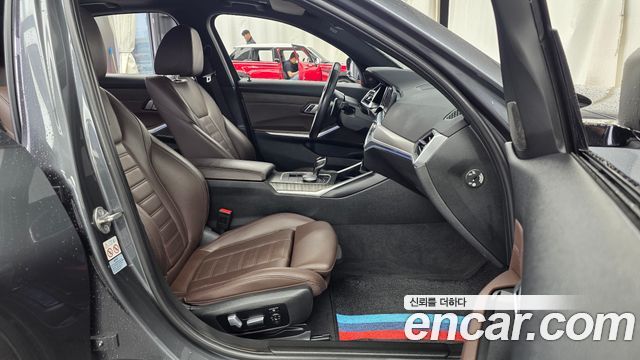 BMW 3-Series 2021 — photo 11