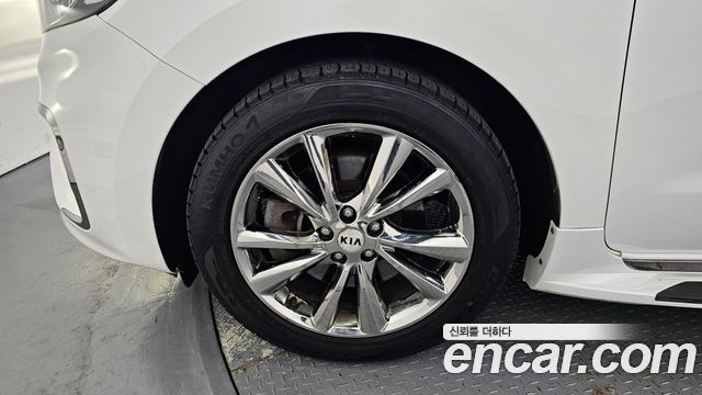 Kia Canival 2019 — photo 5