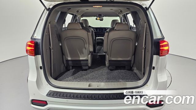 Kia Canival 2019 — photo 26