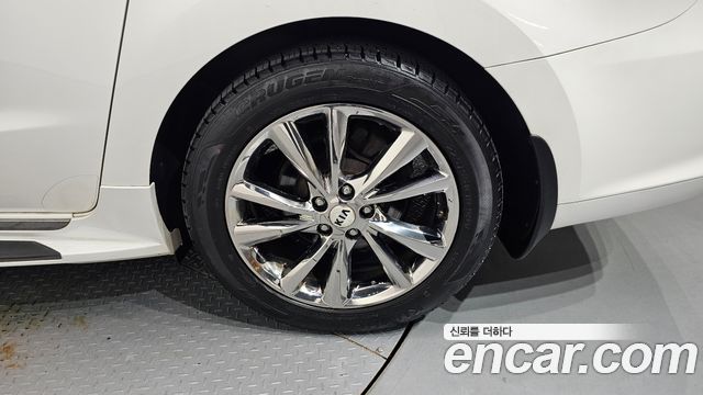 Kia Canival 2019 — photo 7