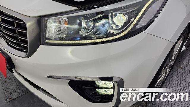 Kia Canival 2019 — photo 8