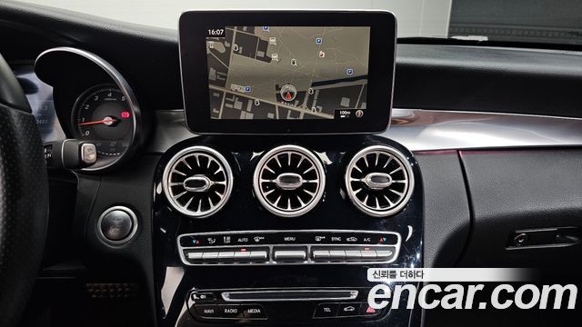 Mercedes-Benz C-Class 2017 — photo 19