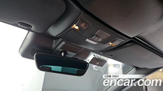 Mercedes-Benz C-Class 2017 — photo 21