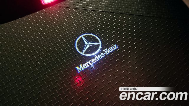 Mercedes-Benz C-Class 2017 — photo 25