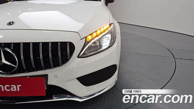 Mercedes-Benz C-Class 2017 — photo 8