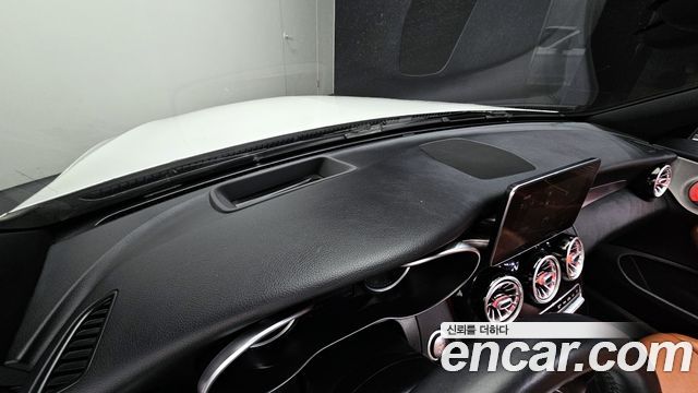 Mercedes-Benz C-Class 2017 — photo 28