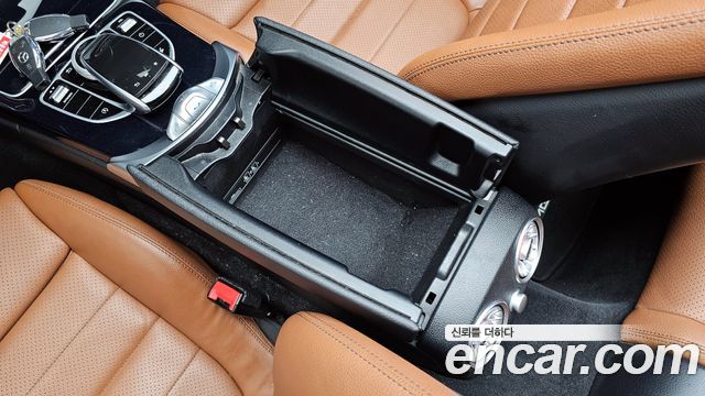 Mercedes-Benz C-Class 2017 — photo 32