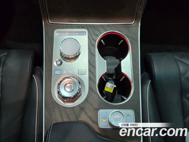 Genesis GV80 2025 — photo 12